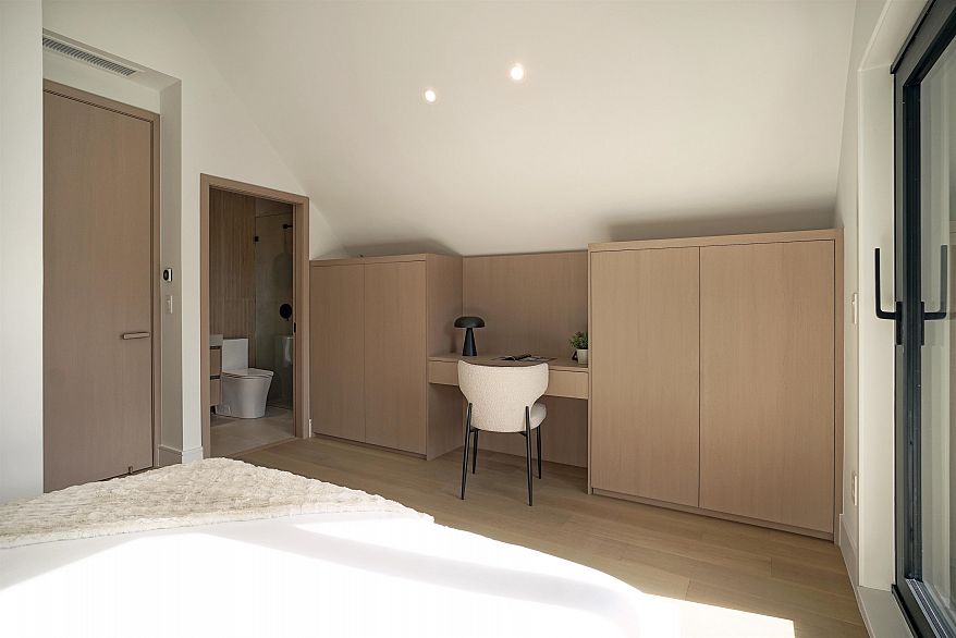 2 3460 W 14th Avenue