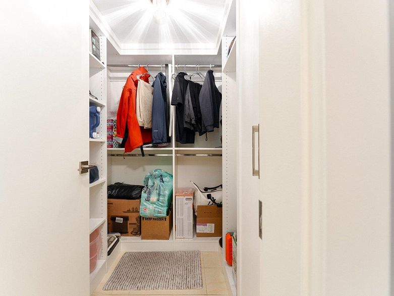 1006 980 Cooperage Way