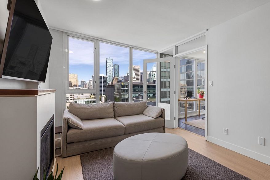 1102 822 Seymour Street