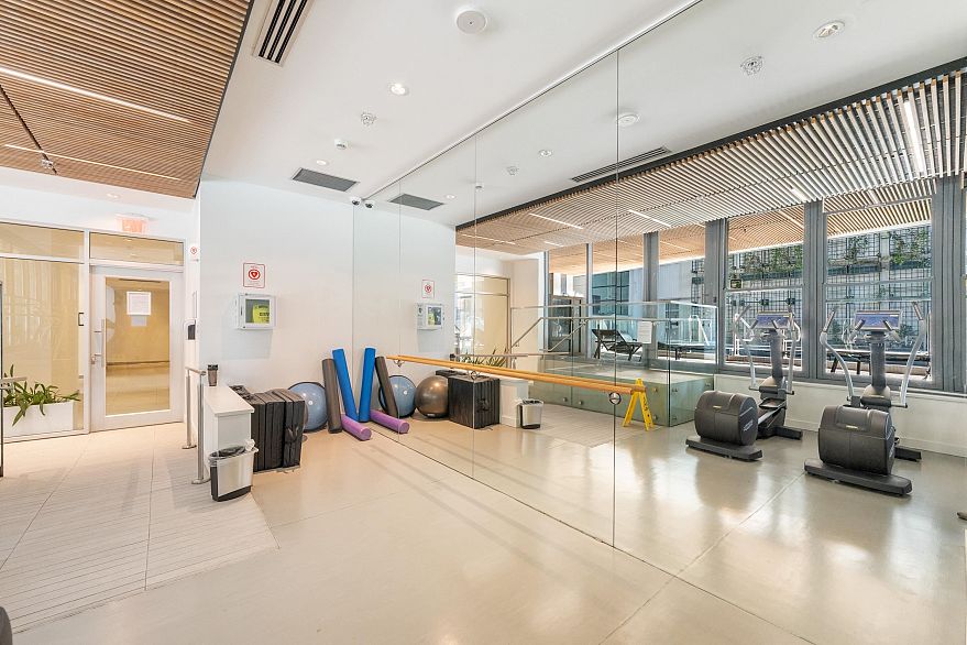 2006 777 Richards Street