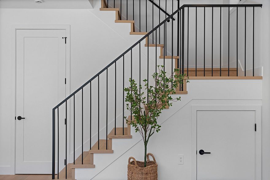 2 2846 W 12th Avenue