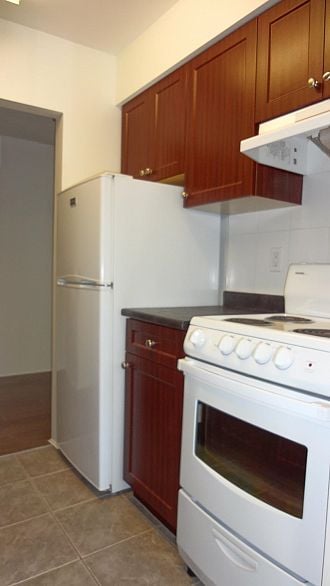 200 3170 E QUEBEC STREET, Vancouver BC V5T 3B4