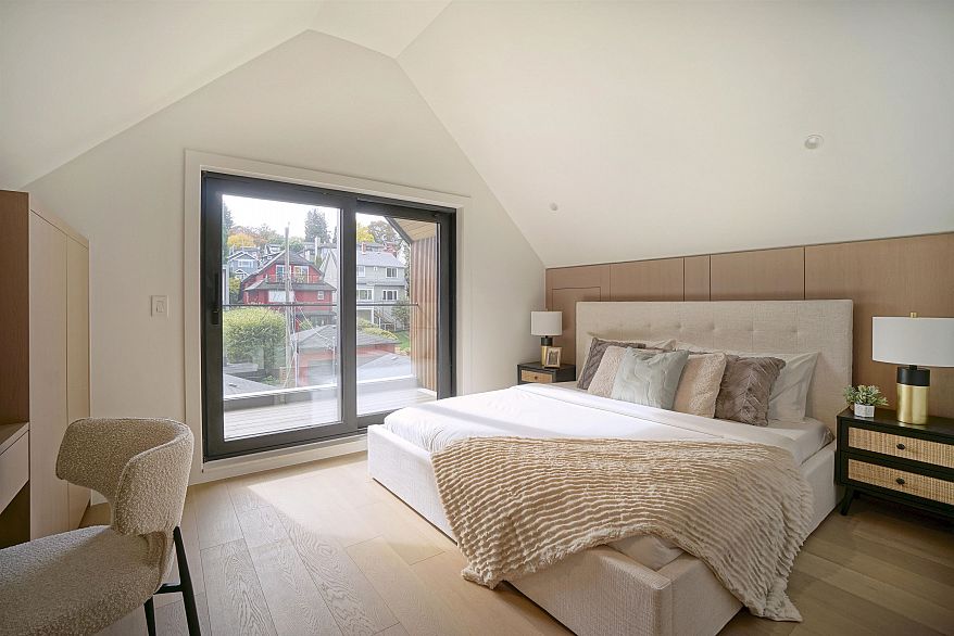 2 3460 W 14th Avenue