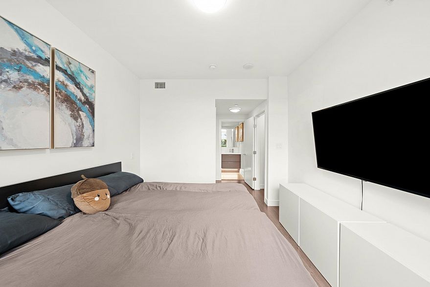 209 3557 Sawmill Crescent