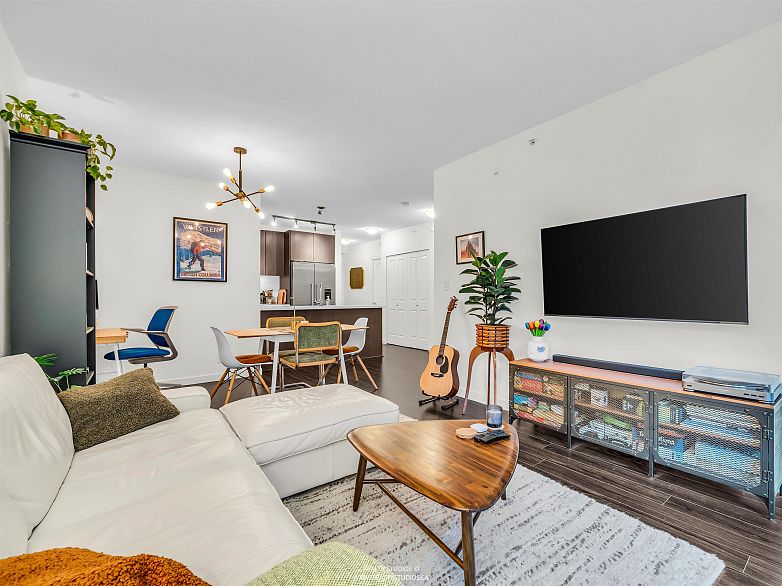 106 3162 Riverwalk Avenue