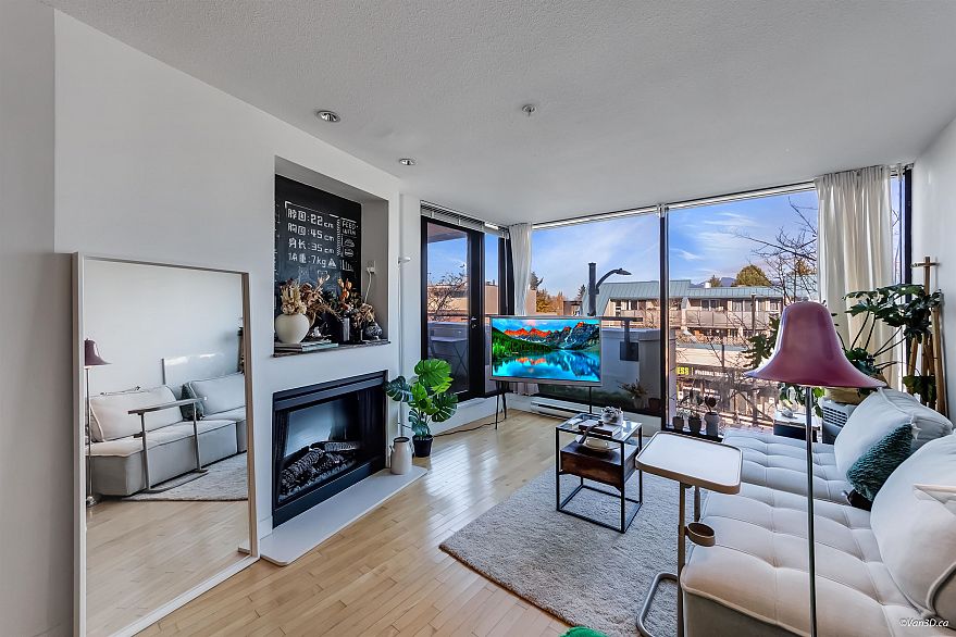 304 2525 Blenheim Street