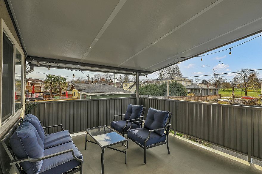 2624 Kitchener Street