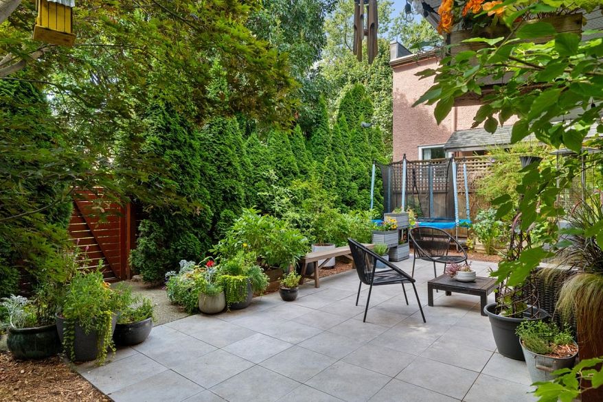 1 2175 Oxford Street