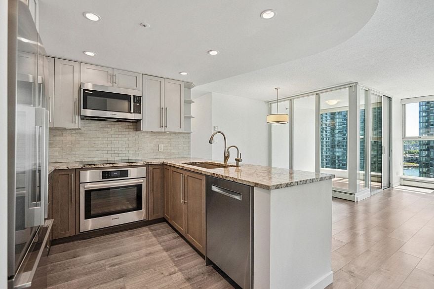 1606 1009 Expo Boulevard