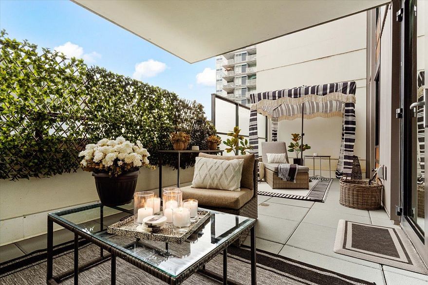 508 8533 River District Crossing