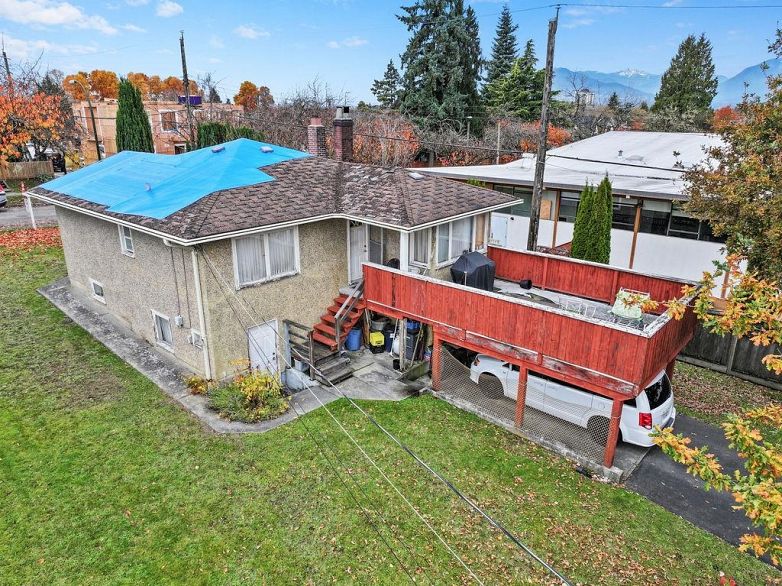 4868 Commercial Street