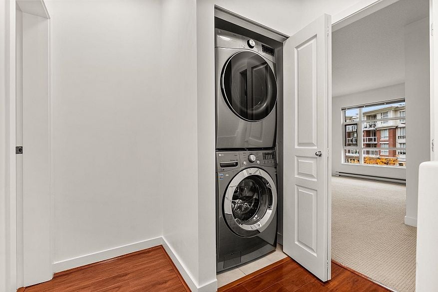 1468 Cedar Cottage Mews