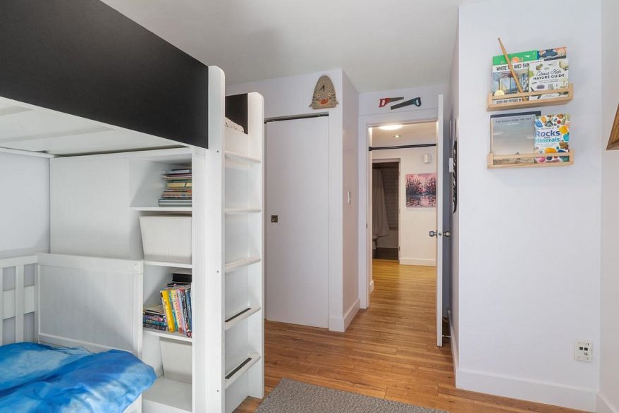 1 2175 Oxford Street