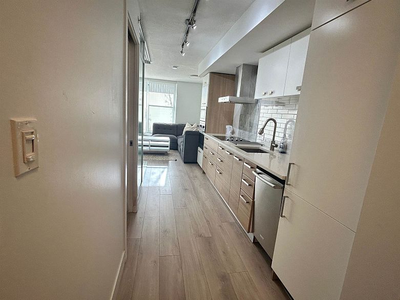 208 1783 Manitoba Street