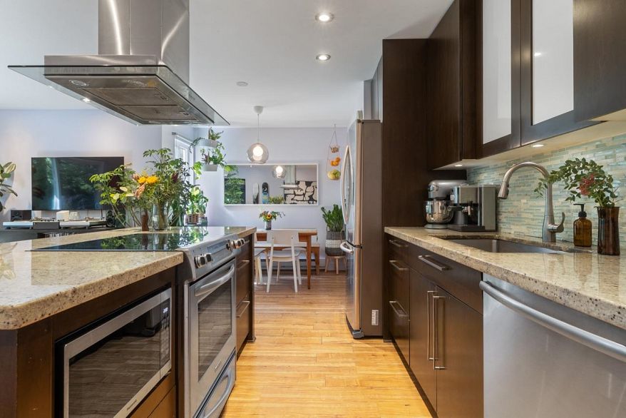 1 2175 Oxford Street