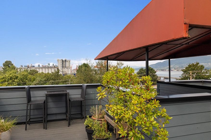 1 2175 Oxford Street