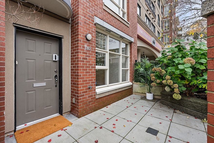 1468 Cedar Cottage Mews