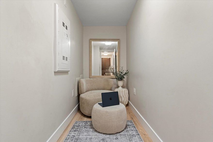 508 8533 River District Crossing