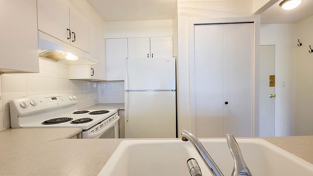 503 288 E 8th Avenue