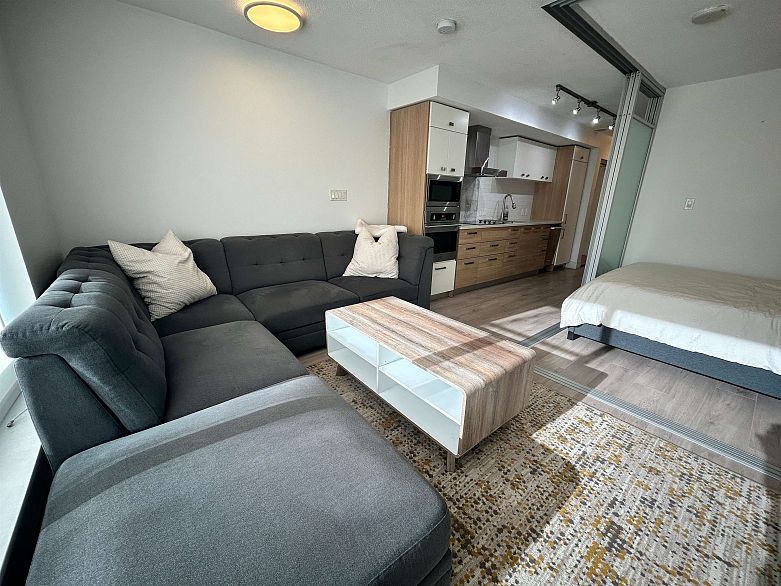 208 1783 Manitoba Street