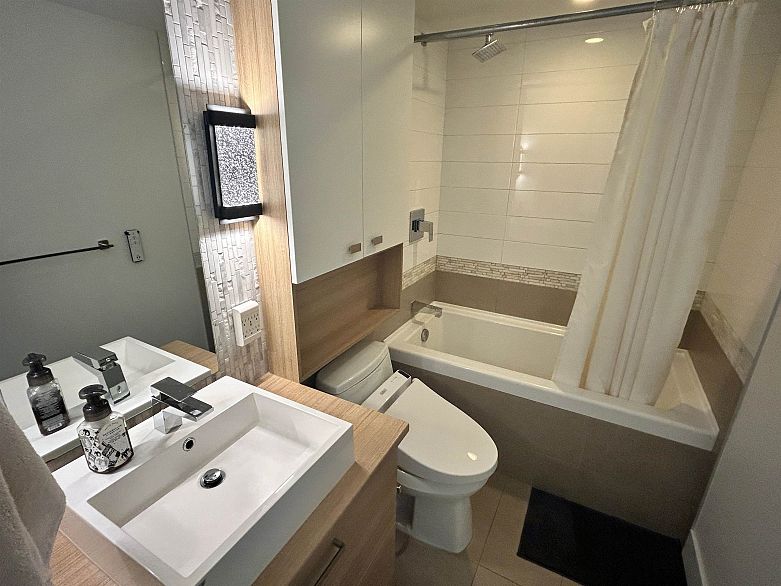 208 1783 Manitoba Street