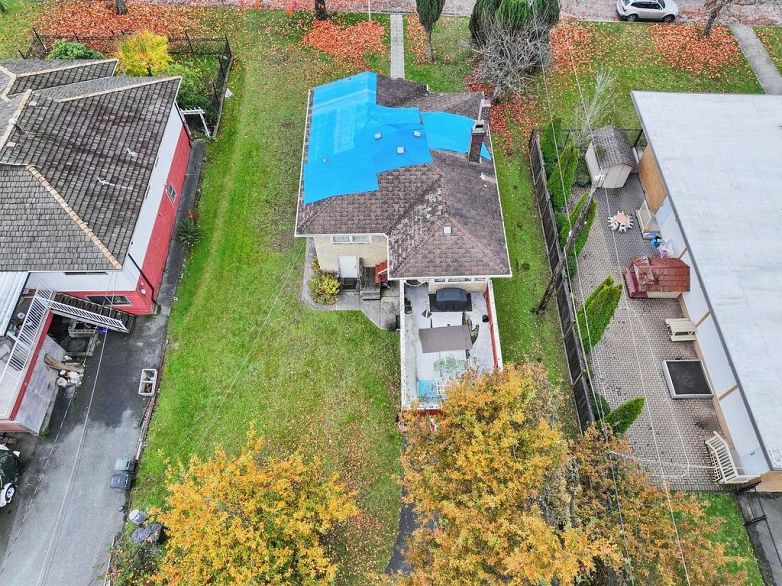 4868 Commercial Street