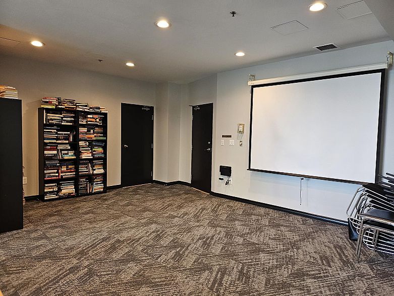 806 1239 W Georgia Street