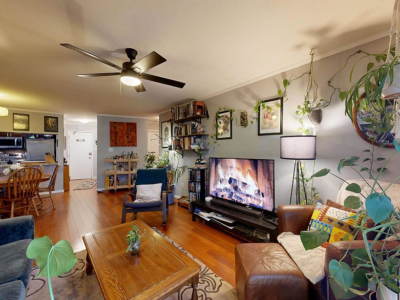 201 2222 Prince Edward Street