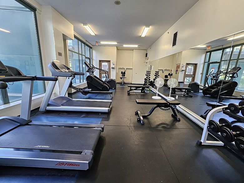 806 1239 W Georgia Street