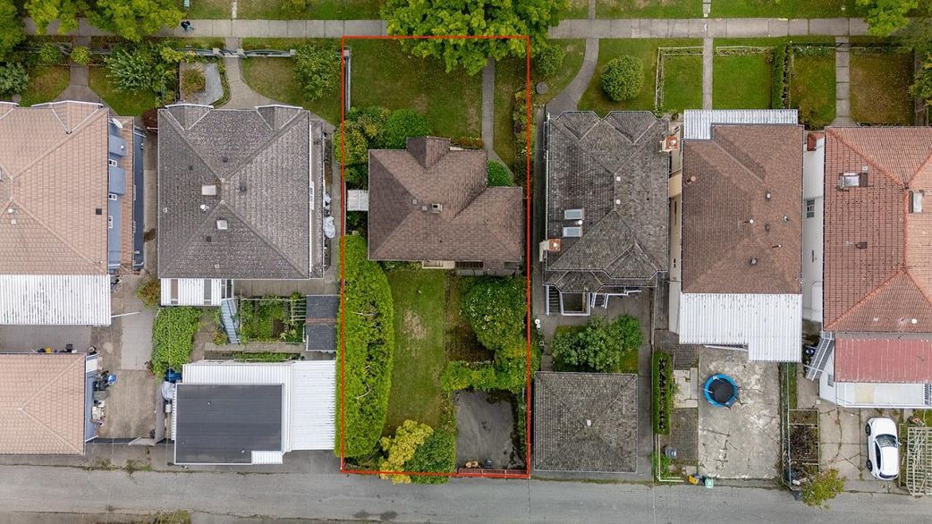 4805 Inverness Street