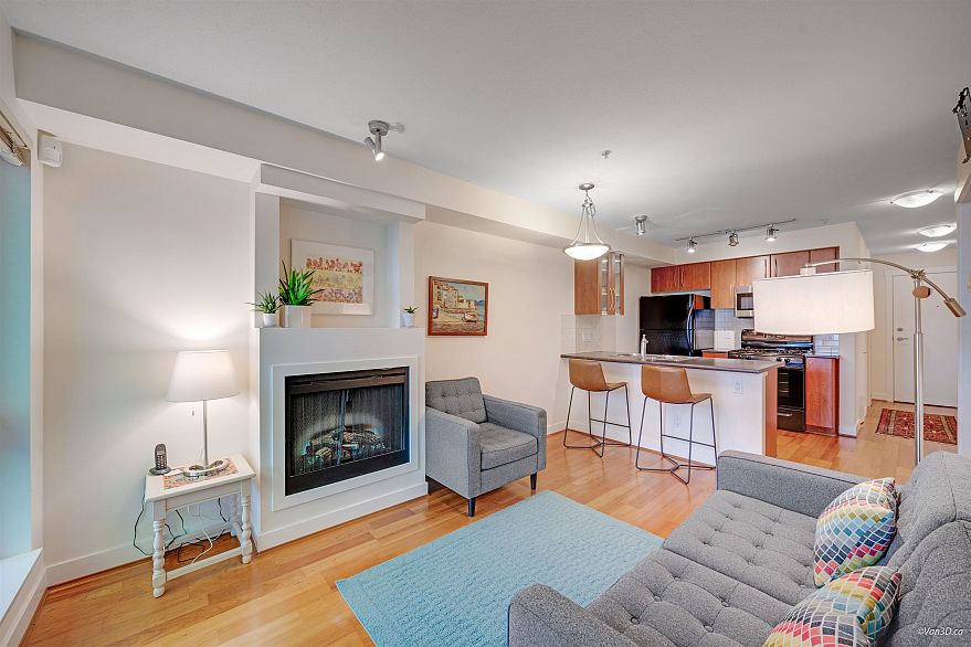 201 736 W 14th Avenue