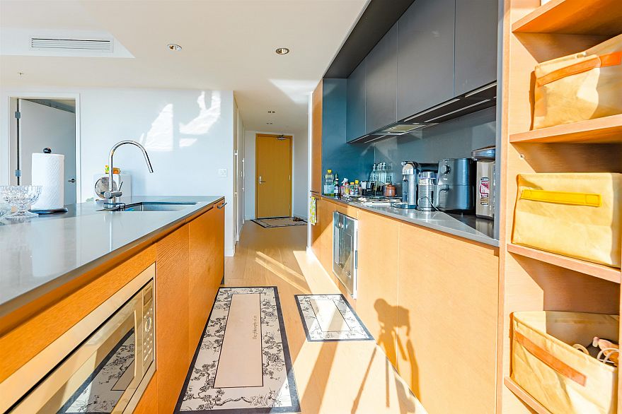 2701 1289 Hornby Street