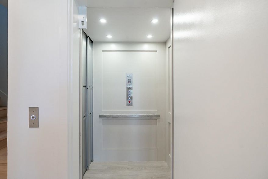 202 539 W 28th Avenue