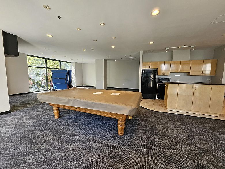 806 1239 W Georgia Street