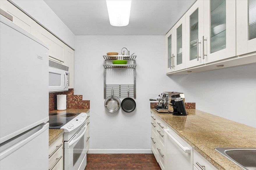 104 1550 Mariner Walk