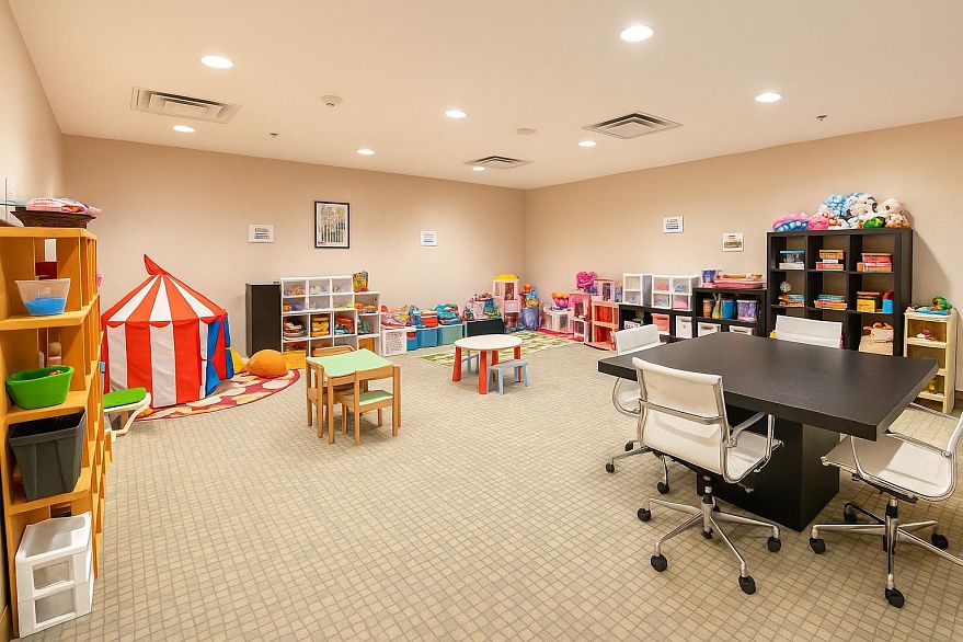 3207 689 Abbott Street