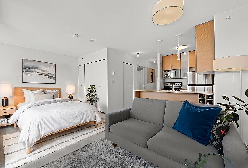 2408 909 Mainland Street