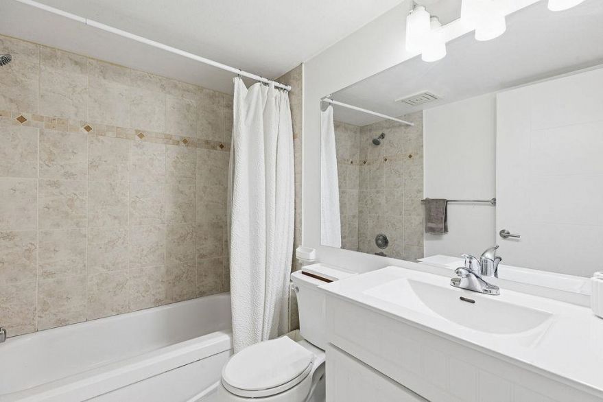 1A 1048 E 7th Avenue