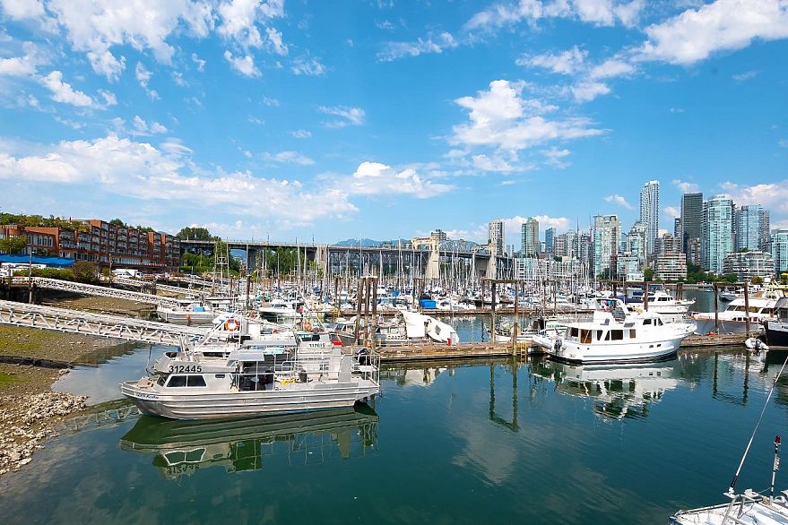 1470 Pennyfarthing Drive