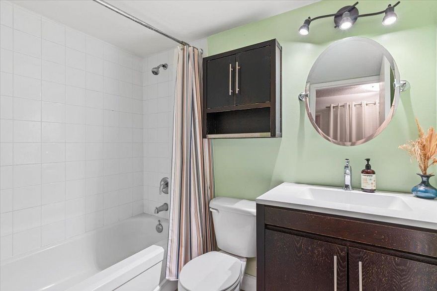 104 1550 Mariner Walk