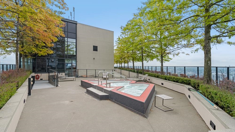 801 128 W Cordova Street