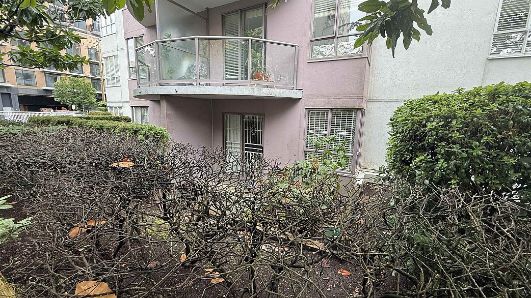 106 3455 Ascot Place