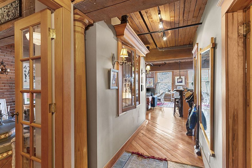 301 41 Alexander Street