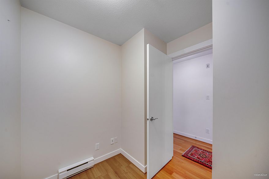 201 736 W 14th Avenue