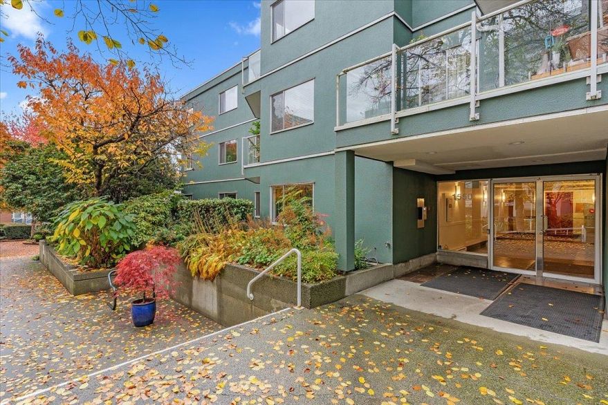 104 1550 Mariner Walk