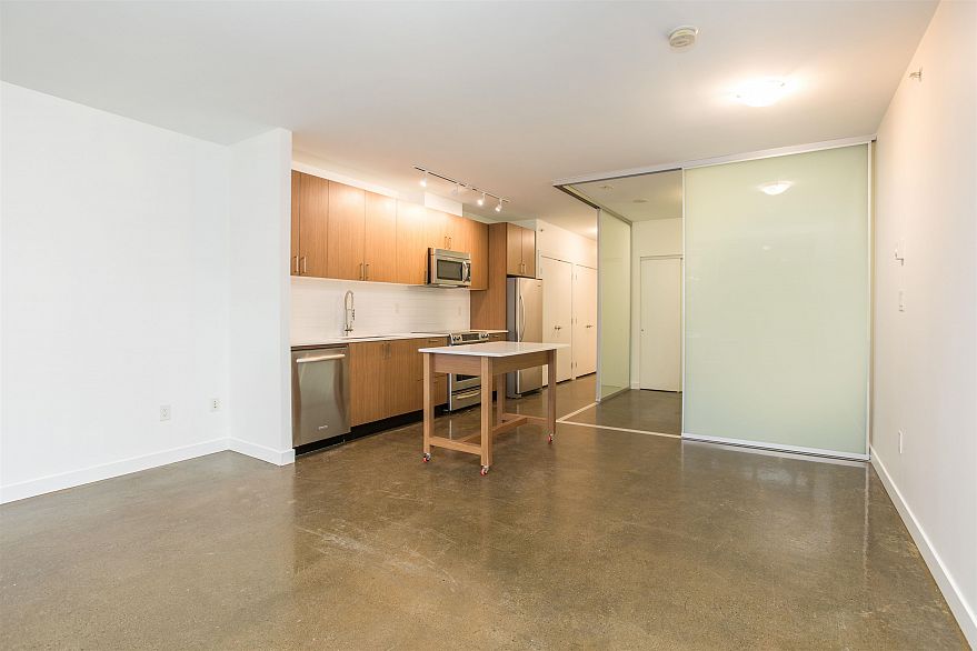 310 221 Union Street