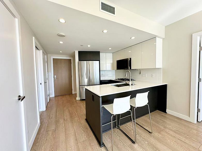 1701 1618 Quebec Street