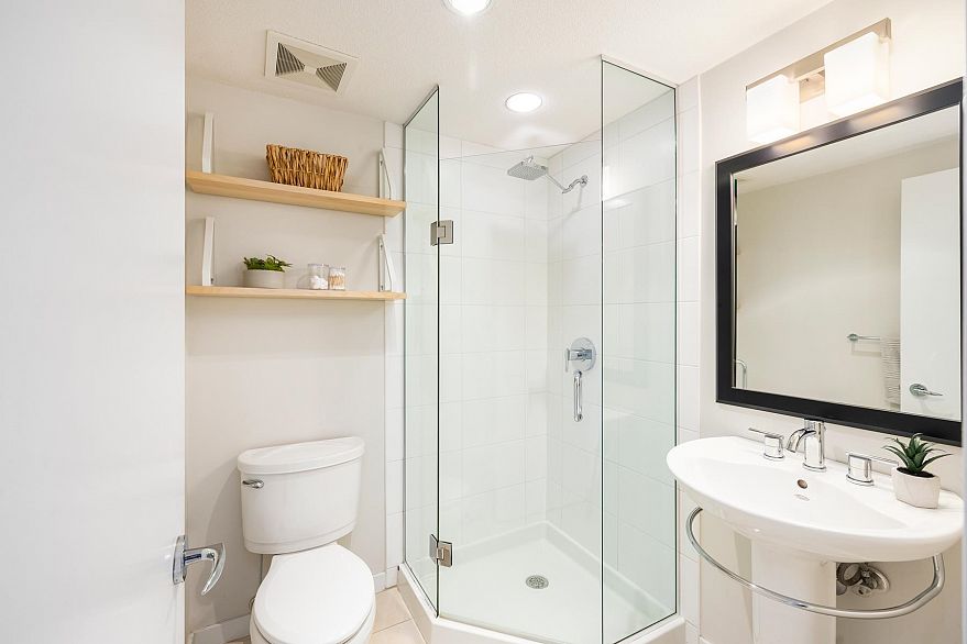 2276 St. George Street