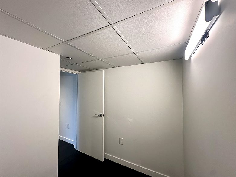 1706 1111 Richards Street