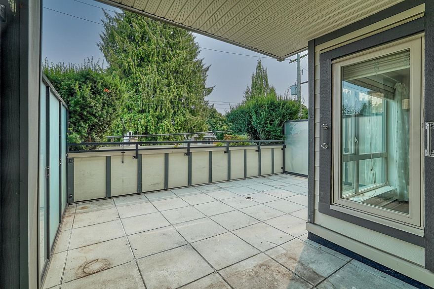 208 707 E 43rd Avenue